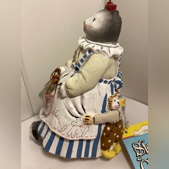 Vintage cat Ornament Dept 56 Christmas Storybook Village Three Little Kittens - Picture 6 of 16